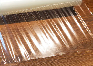 Bom preço. Filme estratificado protetor do PE tamanho de 1240mm * de 200m fácil aplicar-se fora e descascar on-line